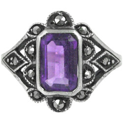 Elegant Ring Victorian Style 925 Sterling Silver English Hallmarks Set with Amethyst and Marcasite