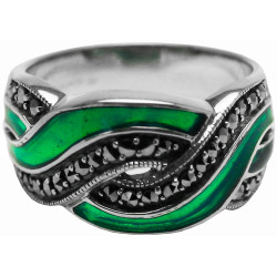 Elegant Ring Elizabethan Style 925 Sterling Silver English Hallmarks Set with Green Enamel and Marcasite